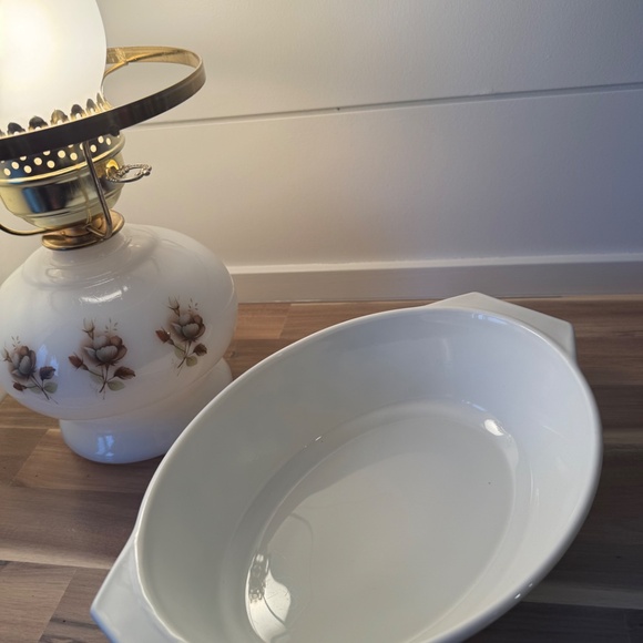 PYREX Oval Casserole Dish - Picture 2 of 3